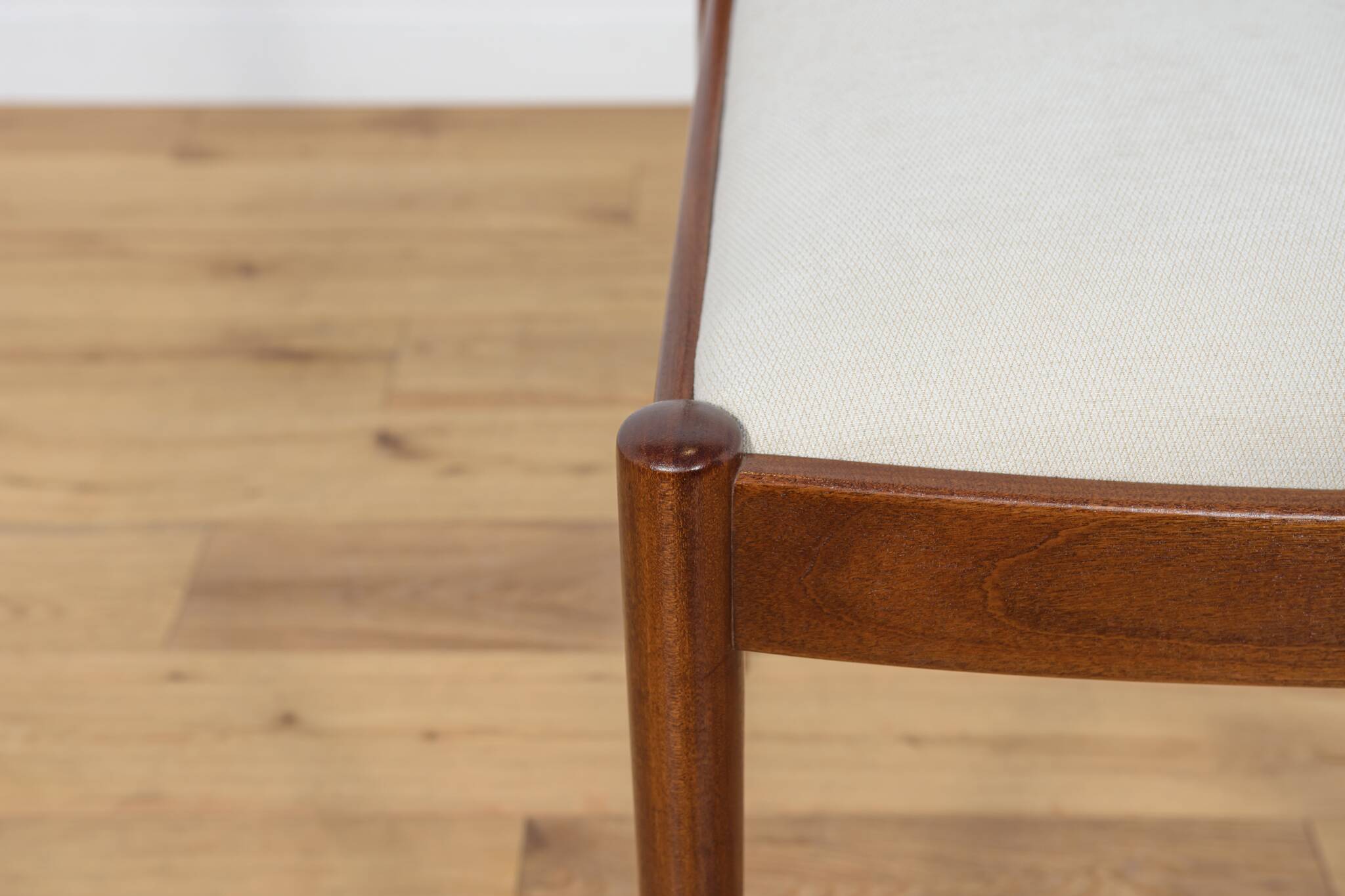 Set of 8 teak dining chairs by Victor Wlkins for G-Plan, 1960s