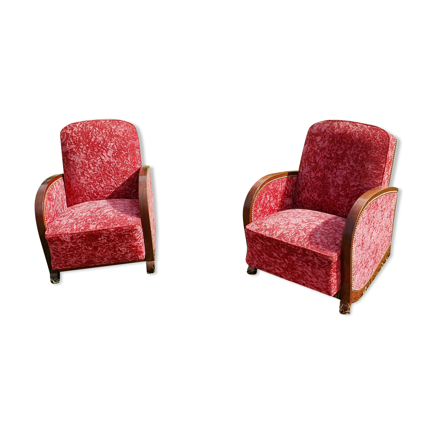 2 Art Deco armchairs in red velvet and wood