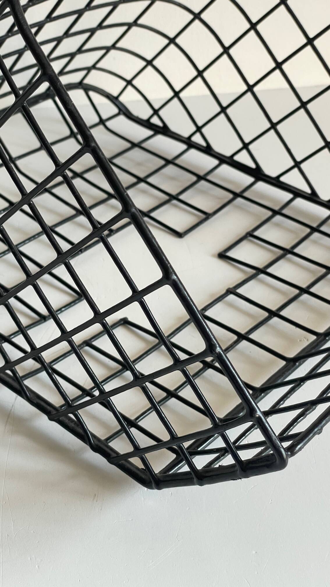 Vintage storage steel wire wall basket