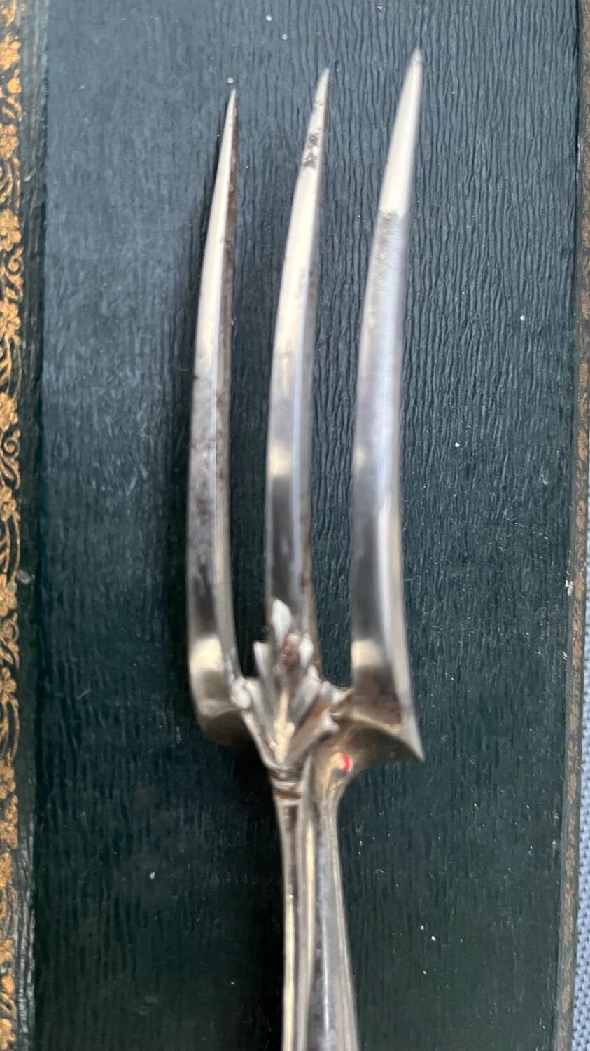 Coffret  couverts de service à découper  vintage