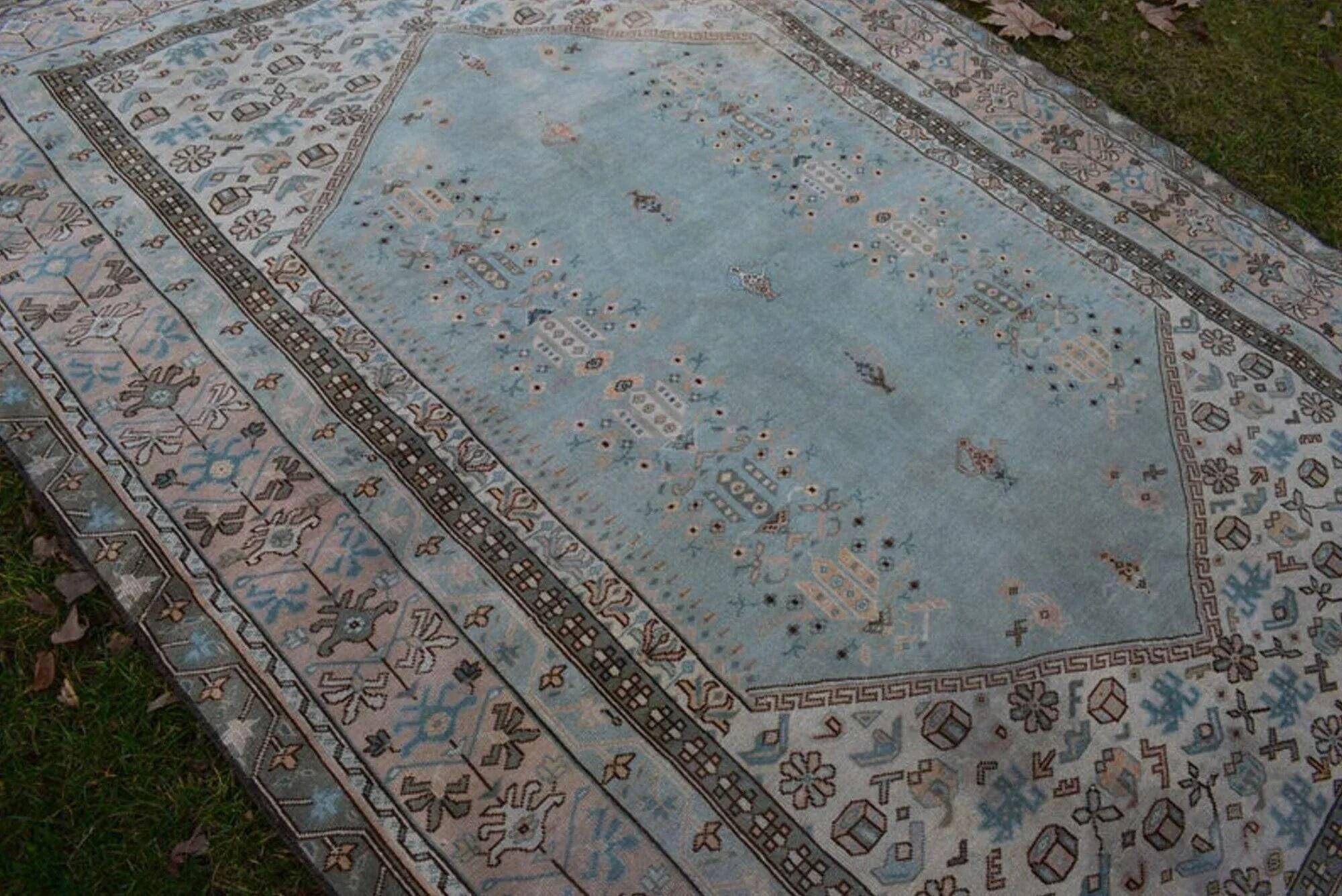 Vintage Turkish Oushak rug 186x264 cm