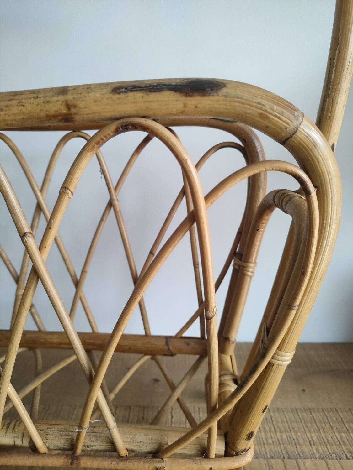Large Rattan / Wicker Magazine Rack - Curved Shapes - Vintage - Old - 1960s