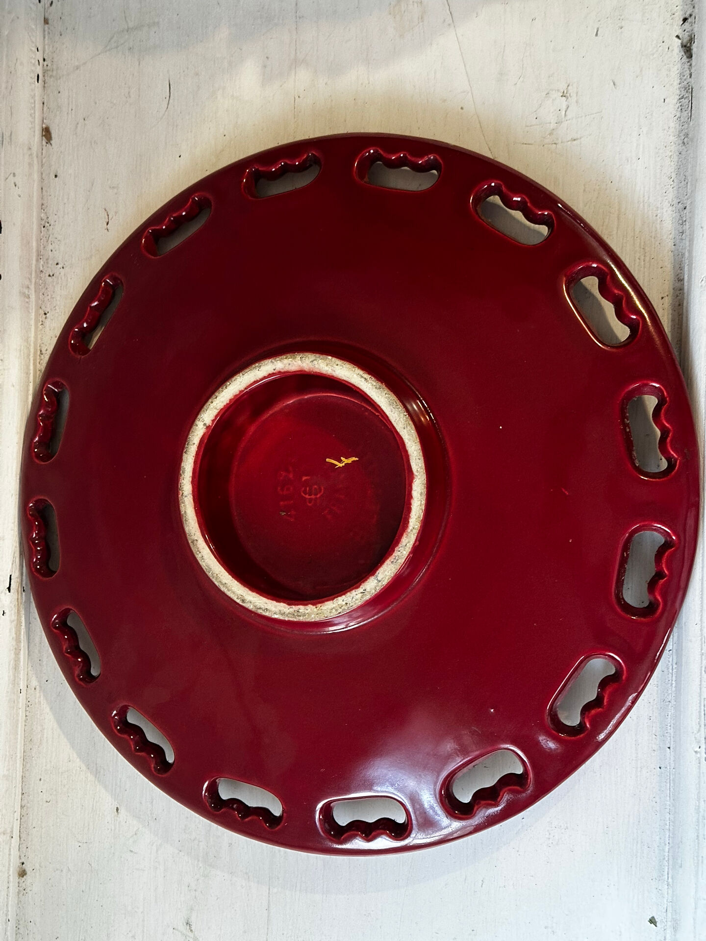 Plat ajouré Saint-Clément par Blanche Letalle mid-Century D 35 cm