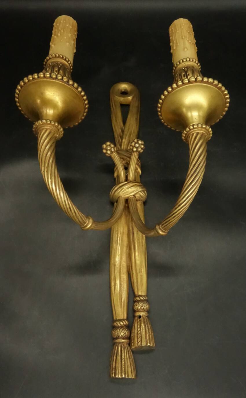 Large Louis XVI style ribbon applique