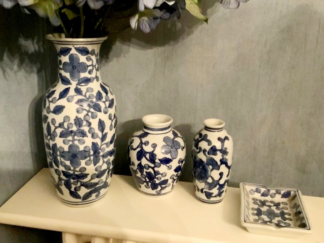 Set of 4 Chinese porcelains