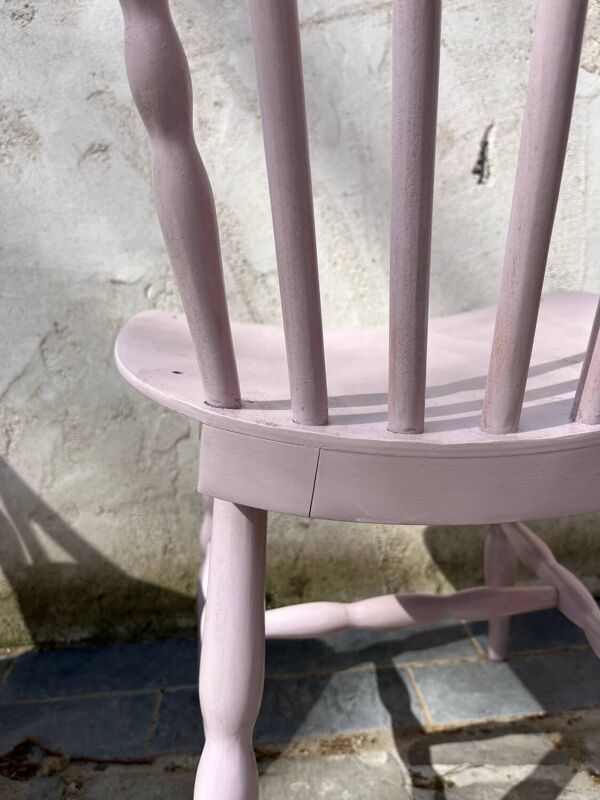 Chaise Baumann rose pâle