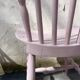 Chaise Baumann rose pâle