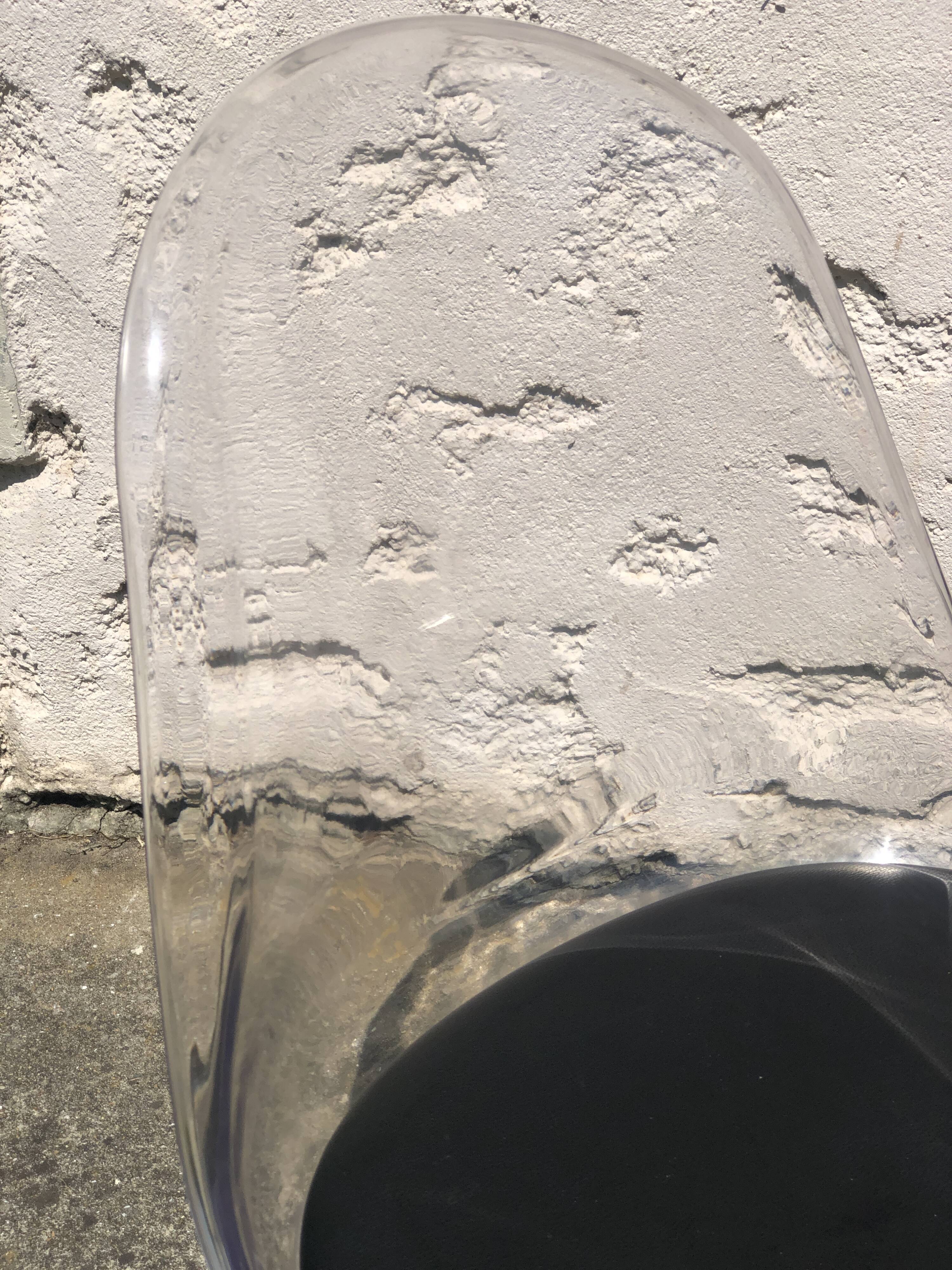 Pair of plexiglass chairs and 4 chrome legs