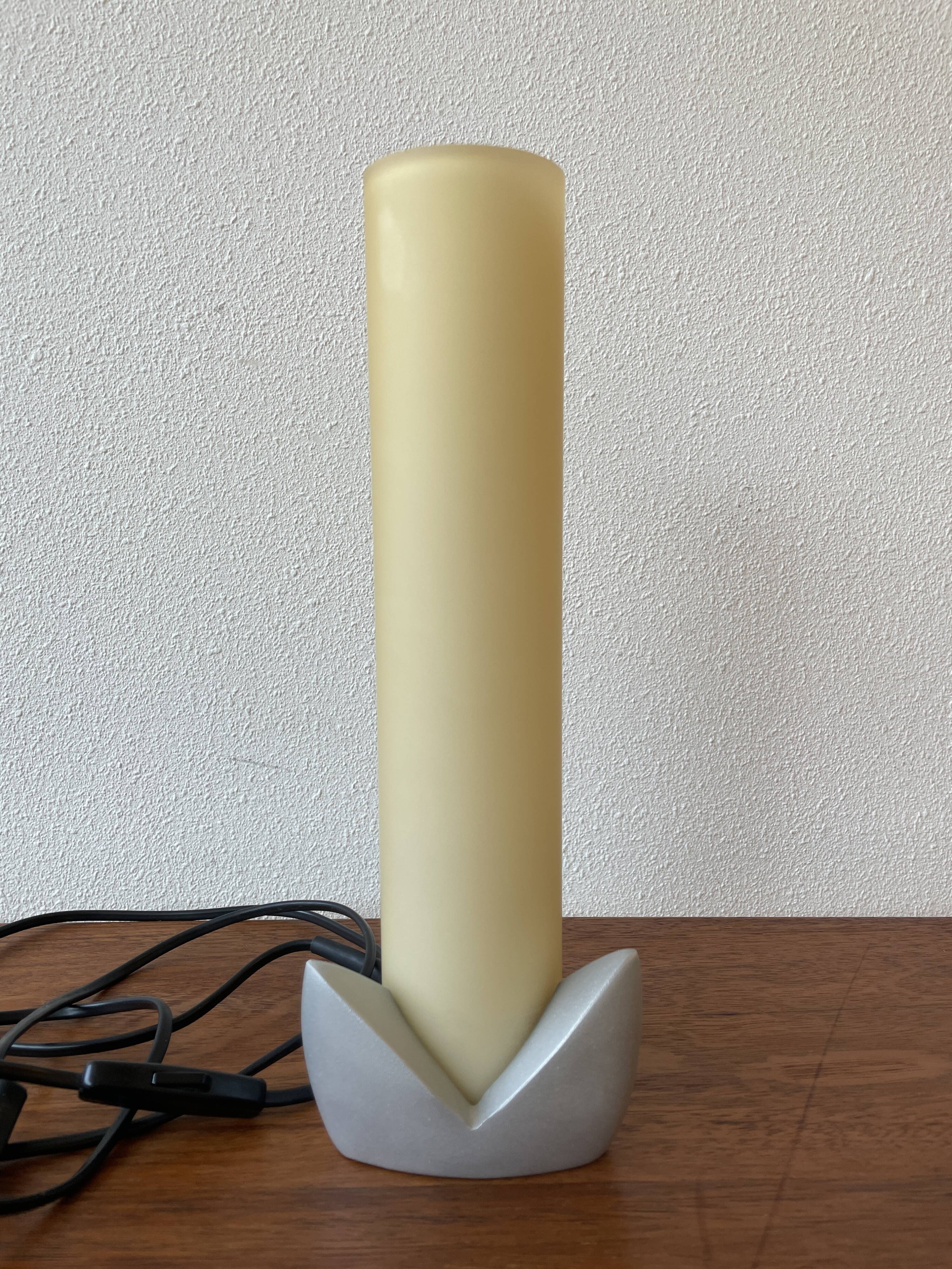 Cylindrical yellow Murano glass with silver flower stand table lamp from Italy