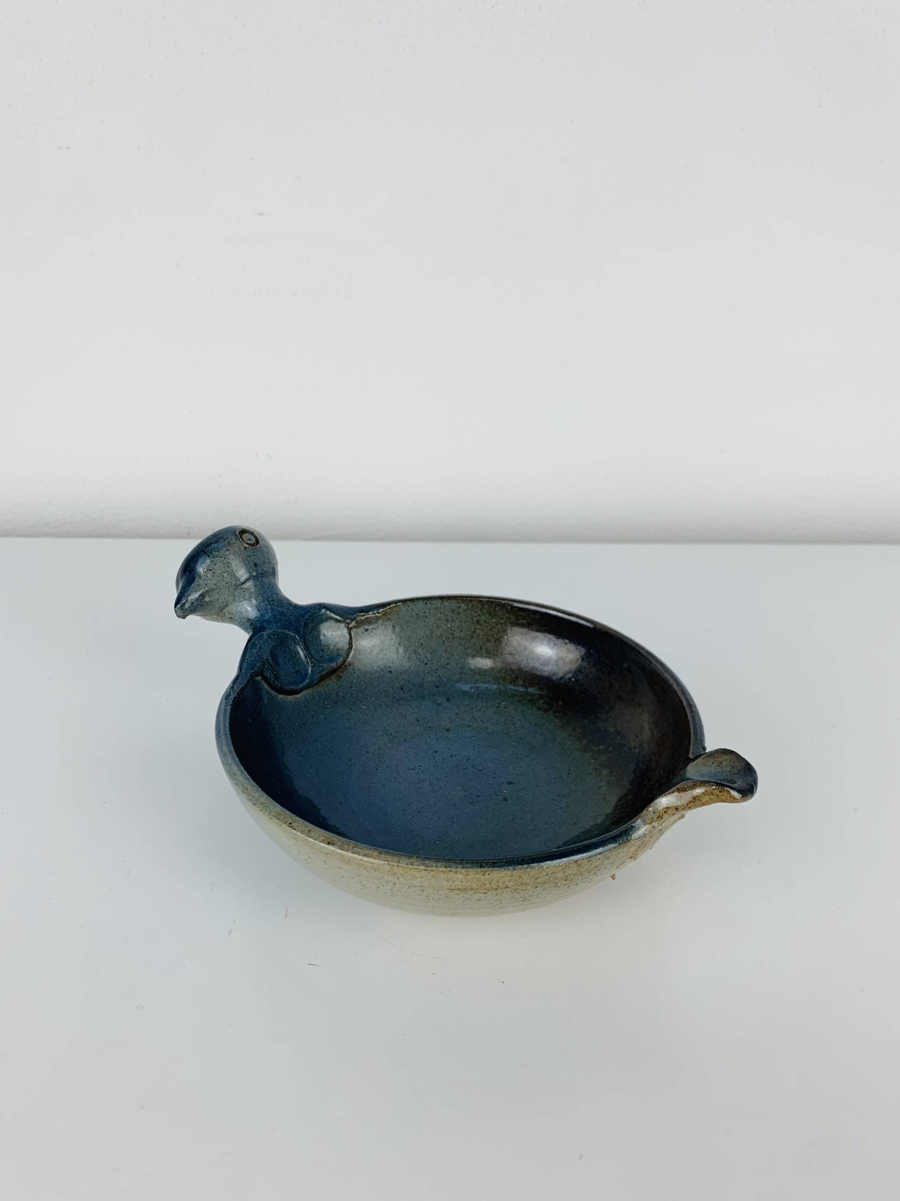 Ceramic bird catchall signed Valérien Taber Vallauris, ashtray.