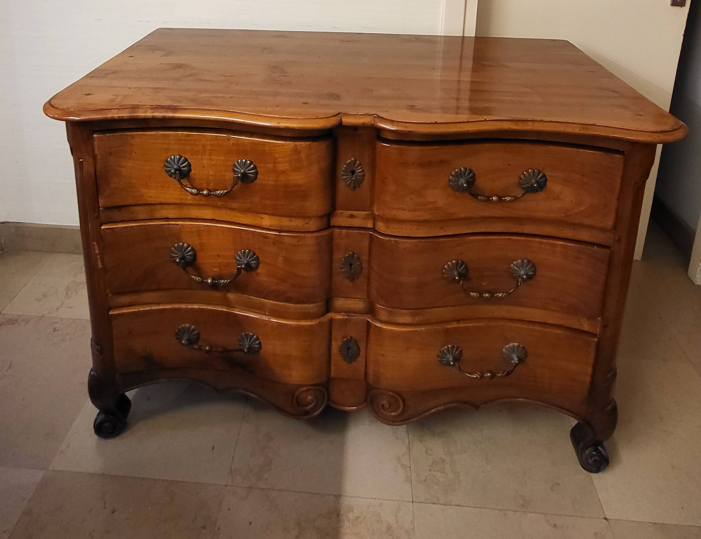 Louis XV style crossbow commode in solid walnut
