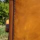 Fauteuils en bois et cuir capitonné, les 2