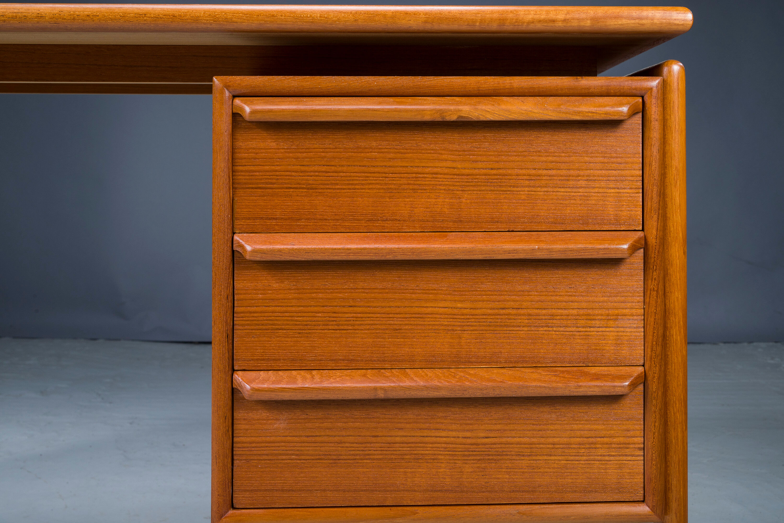 Mid-Century Teak Desk from Gv Møbler, 1960s