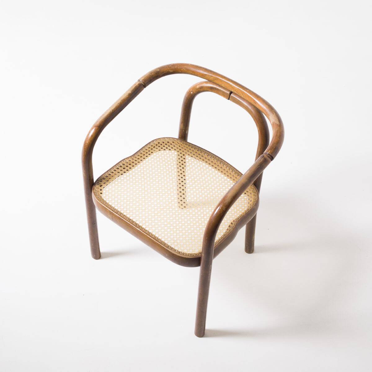 Ensemble de 6 chaises de salle à manger en bois et en rotin synthétique par Antonin Sumen pour Ton.