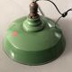 Suspensions industrielles en email kaki