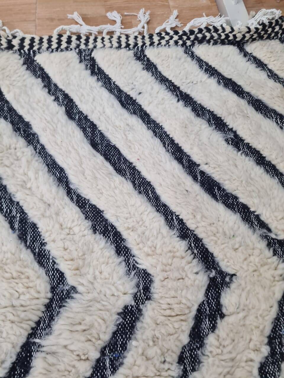 Handmade wool Berber rug 300X200 cm