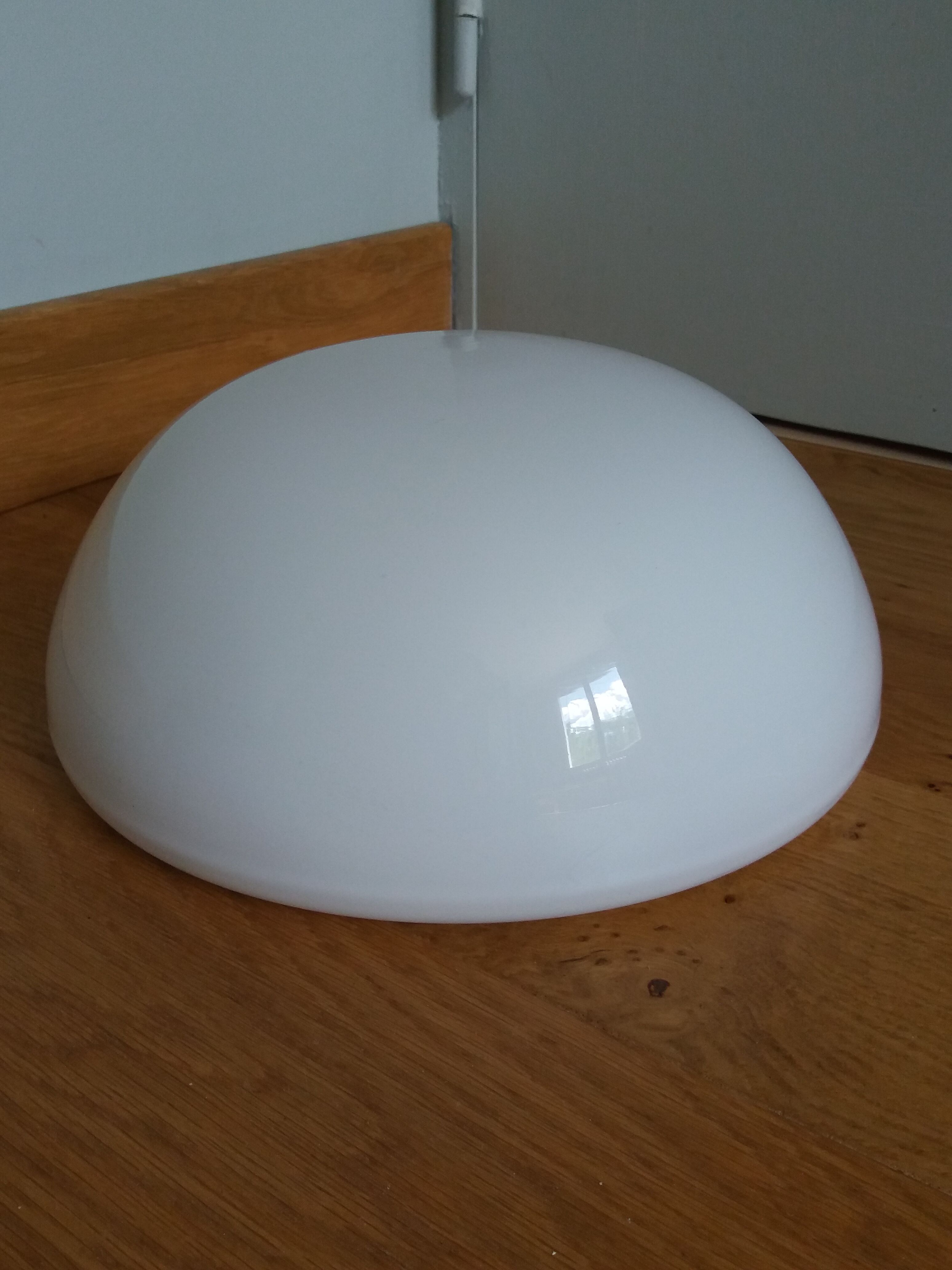 Wall lamp opaline globe diameter 25 cm