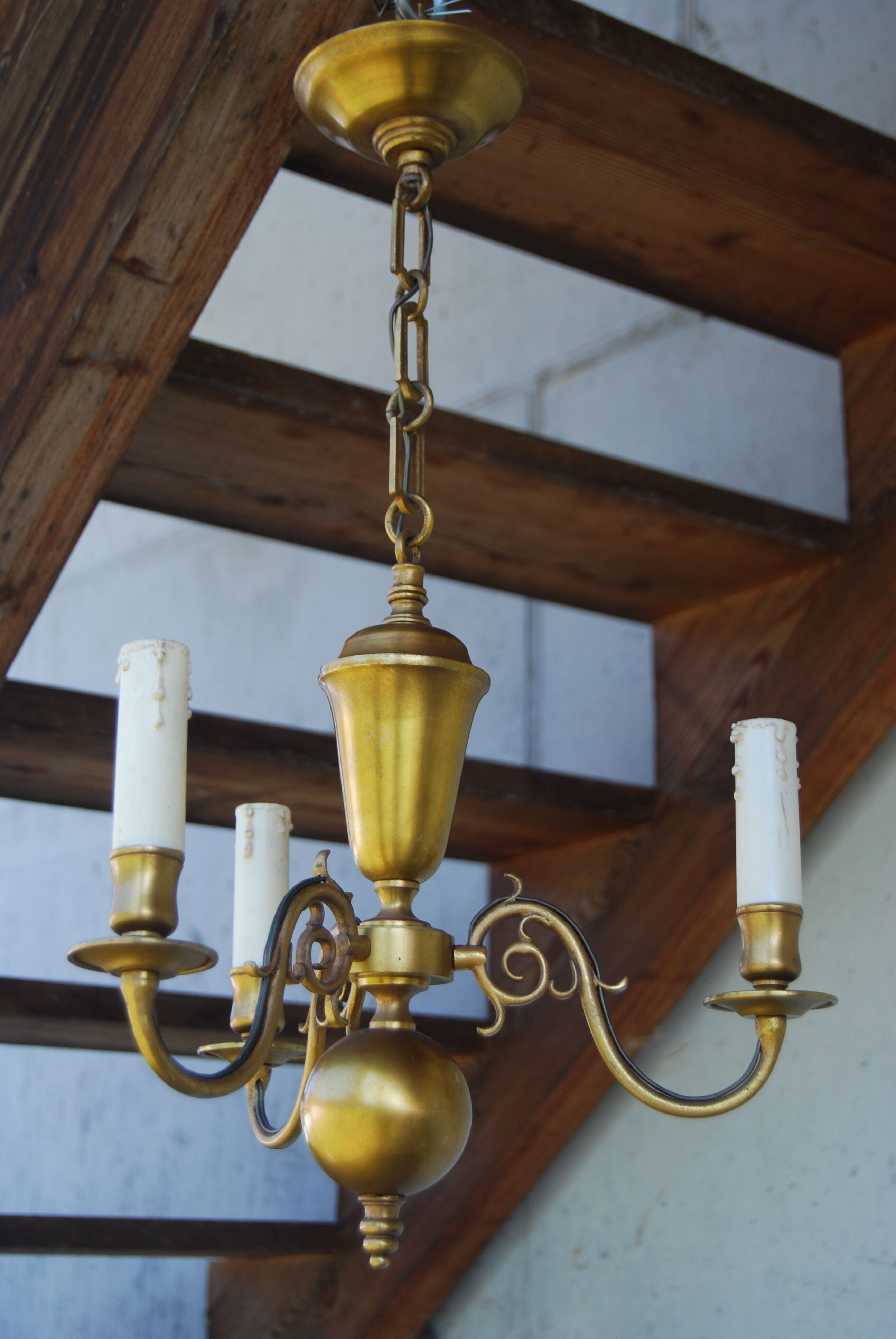 Dutch golden brass chandelier with 3 arms of light