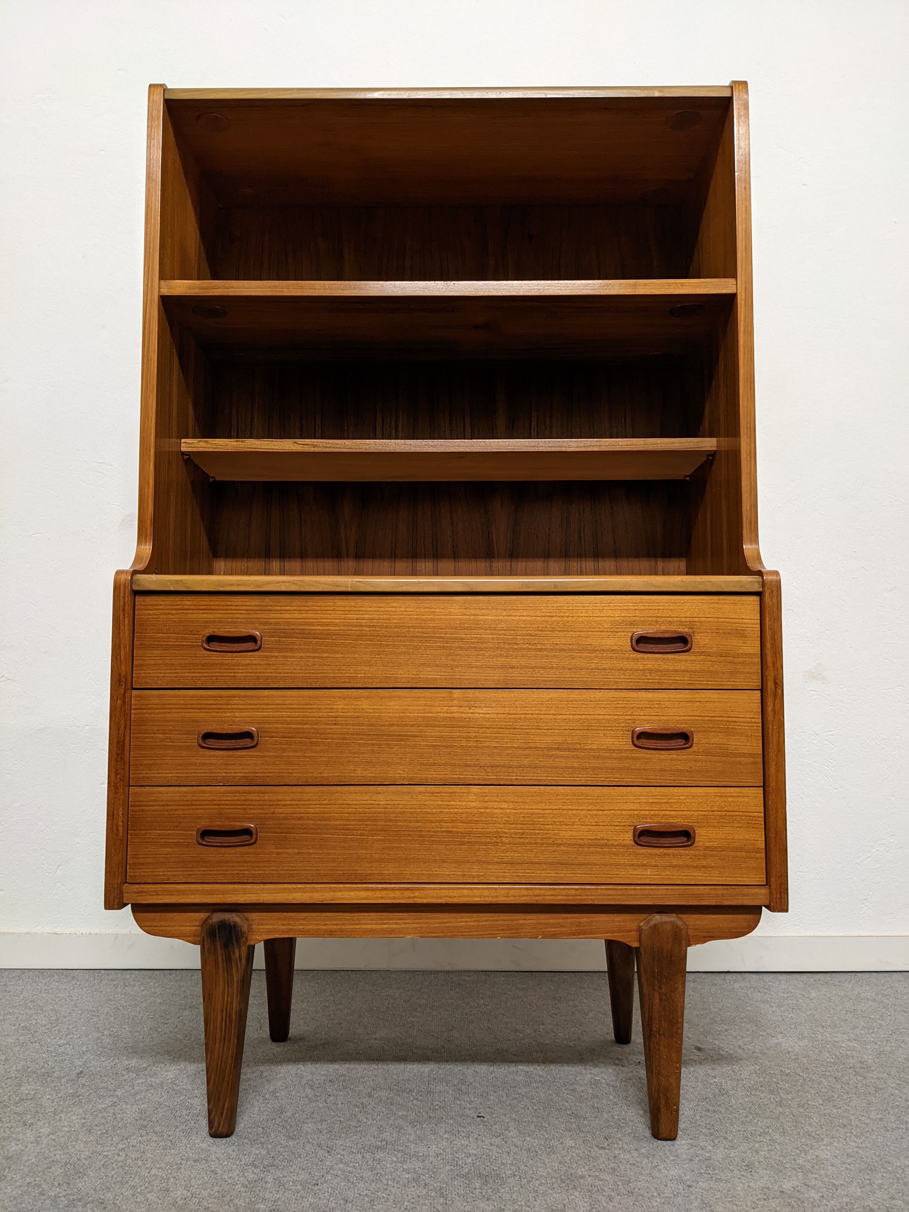 Vintage teak chest of drawers from the 50s/60s