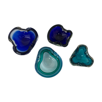 Ensemble de design du milieu du siècle de 4 bols en verre de murano bleu, années 1970