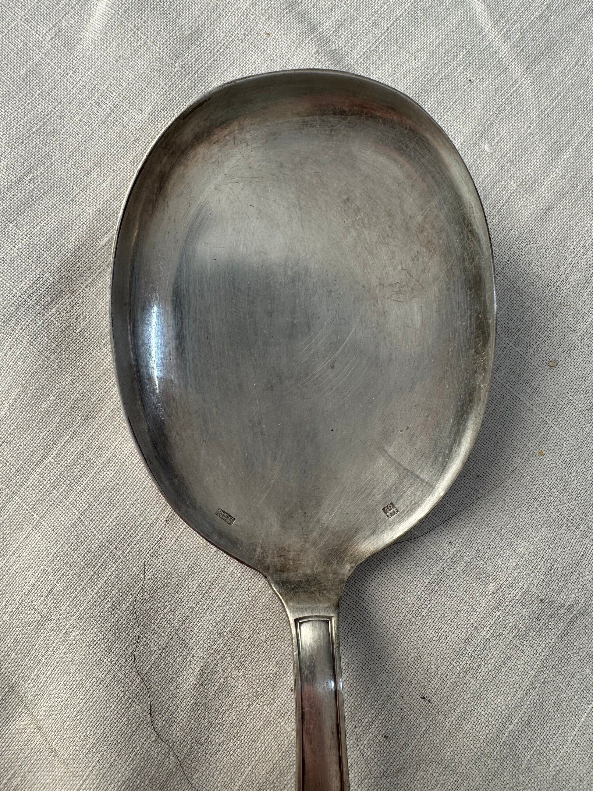 Silver-plated metal cutlery set