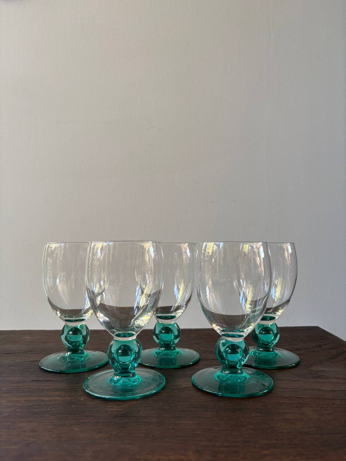 Set of 5 Luminarc wine glasses model Molière in Sapphire colour.
