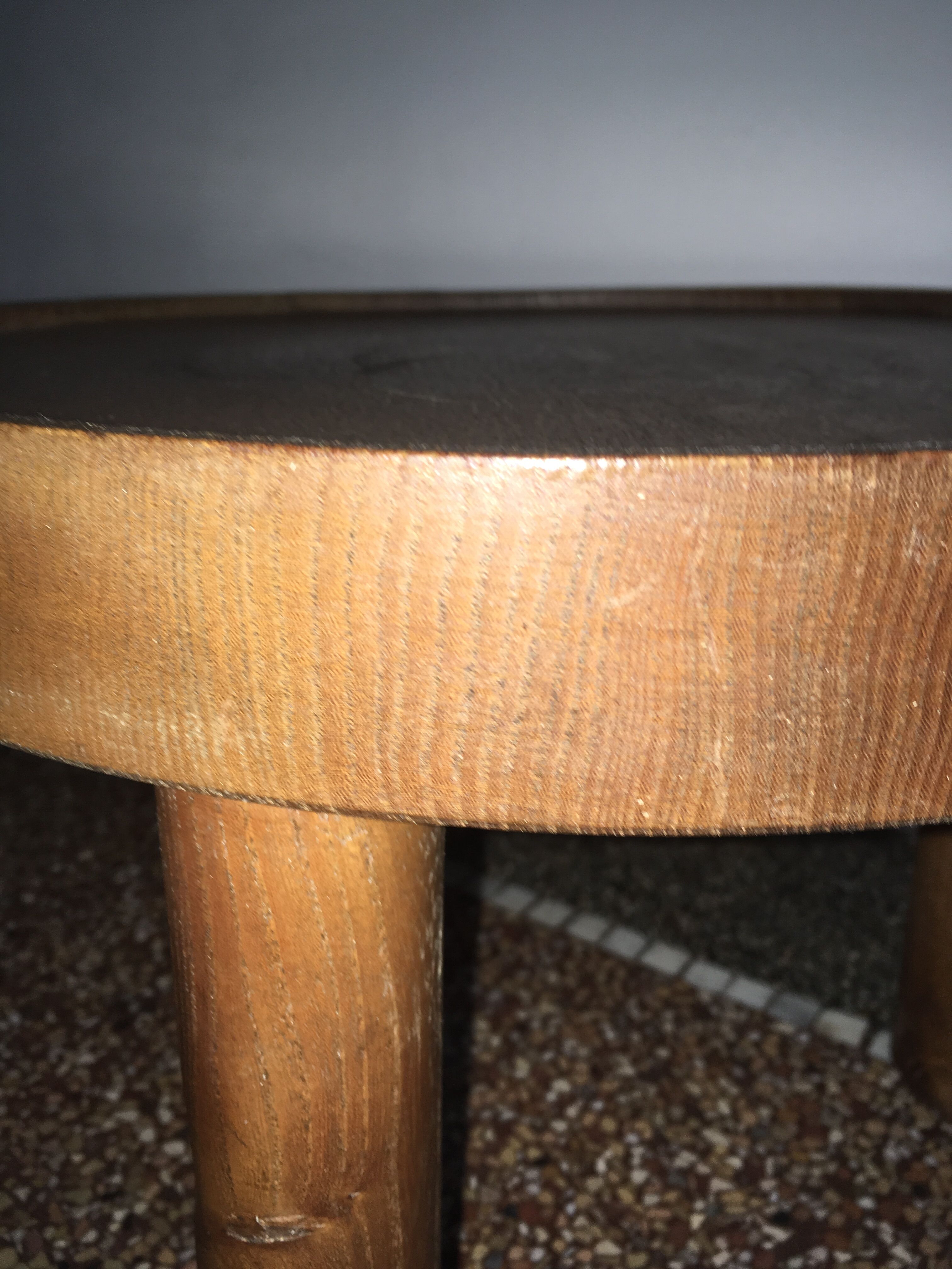 Vintage tripod sofa tip