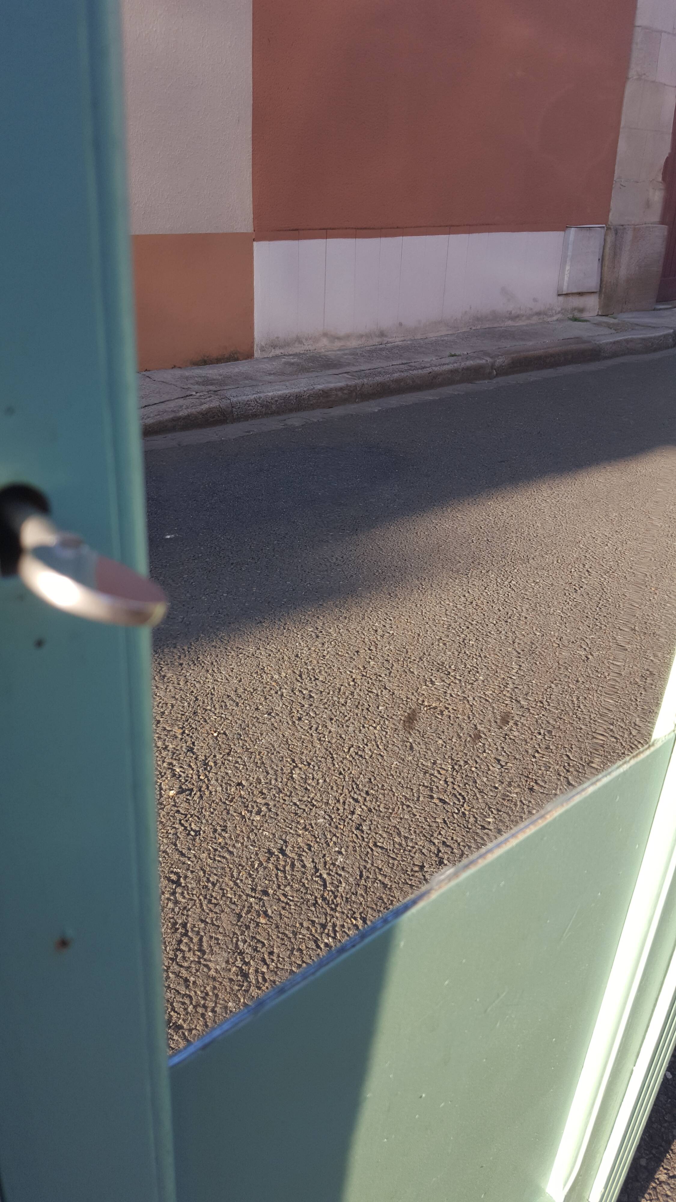 Vintage parisian wooden slip-up