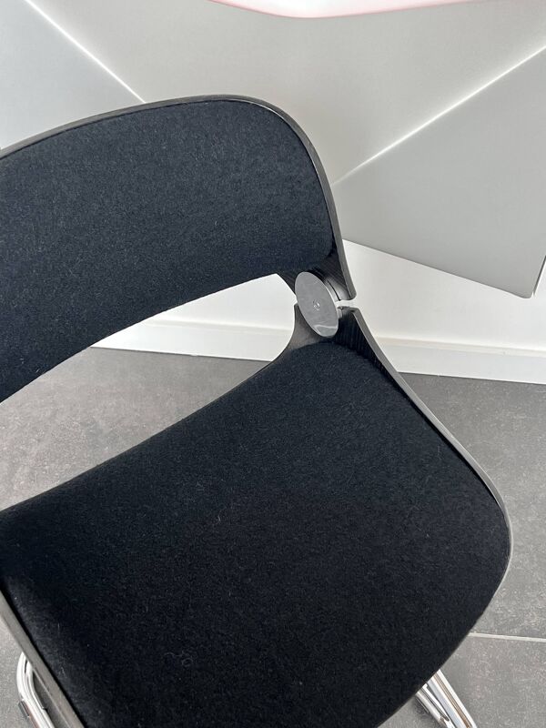 Chaise Baumann modèle Arpège attribuée à Etienne Fermigier, France années 7