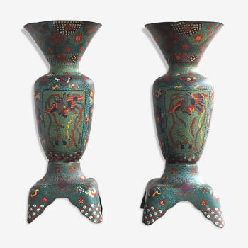 Paire de vases en cloisonné aux oiseaux début XXème