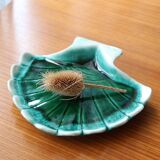 Empty pocket ceramic shell shape