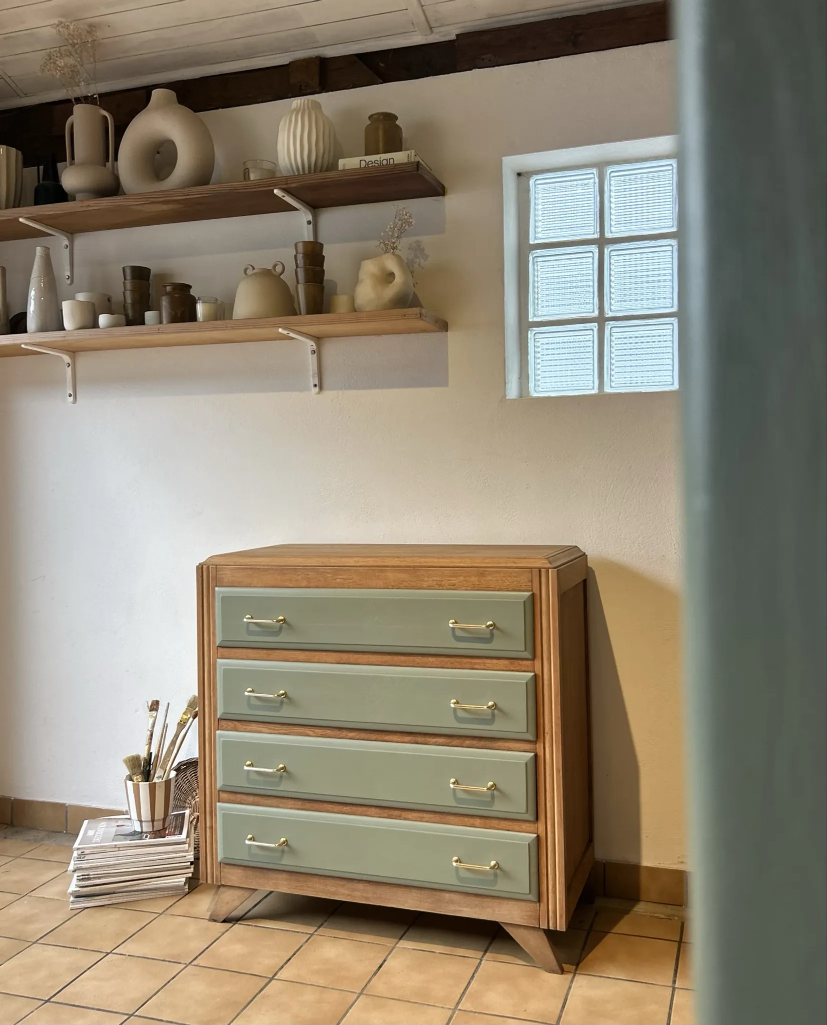 Vintage chest of drawers