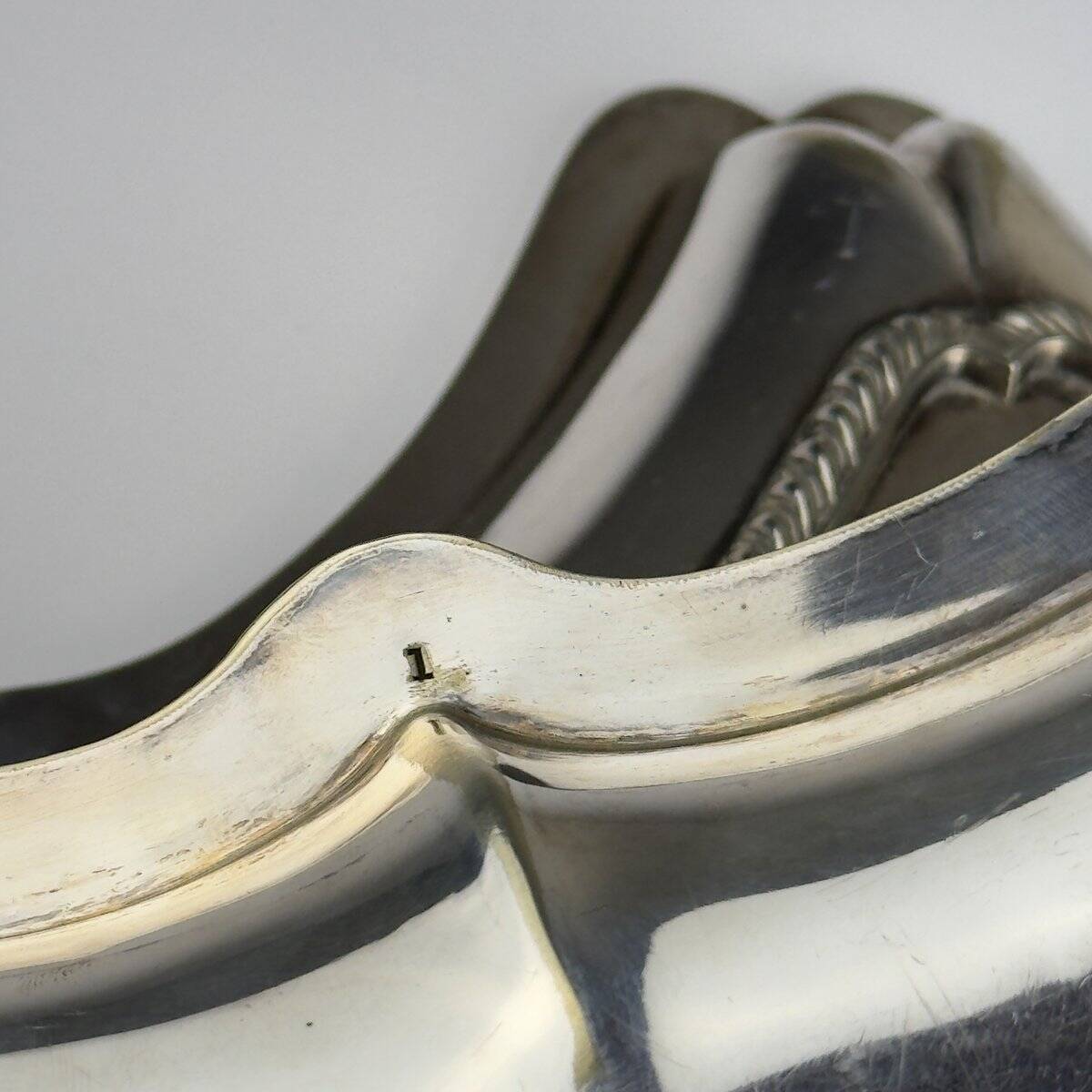 Antique silver-plated serving dish from Sheffield, early 20th century, England.