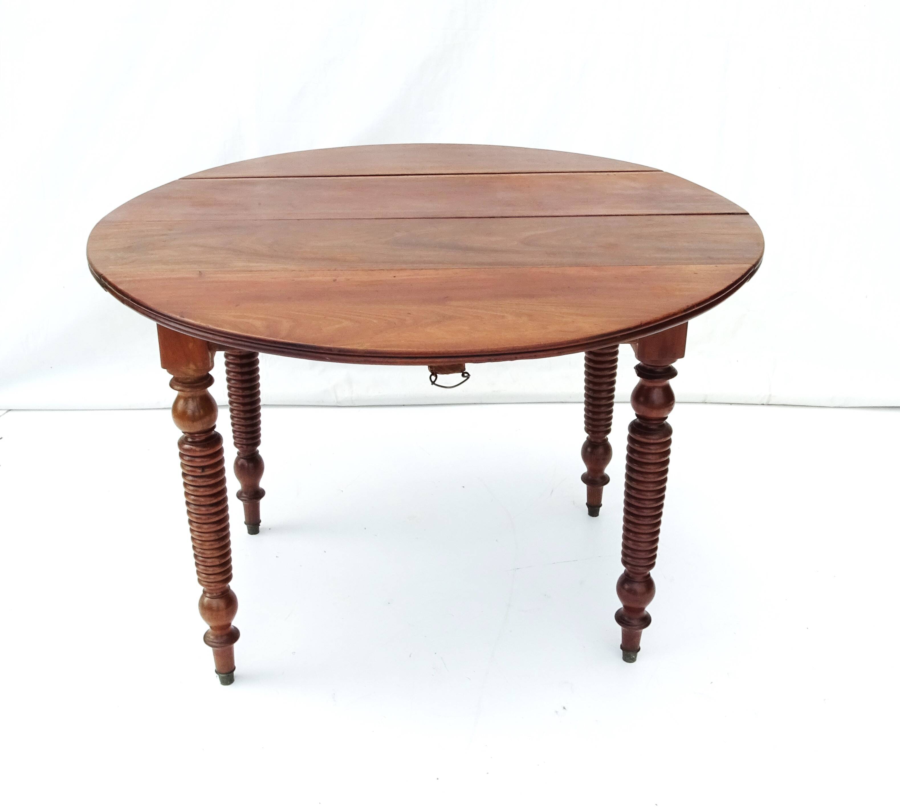 Table ronde à rabat