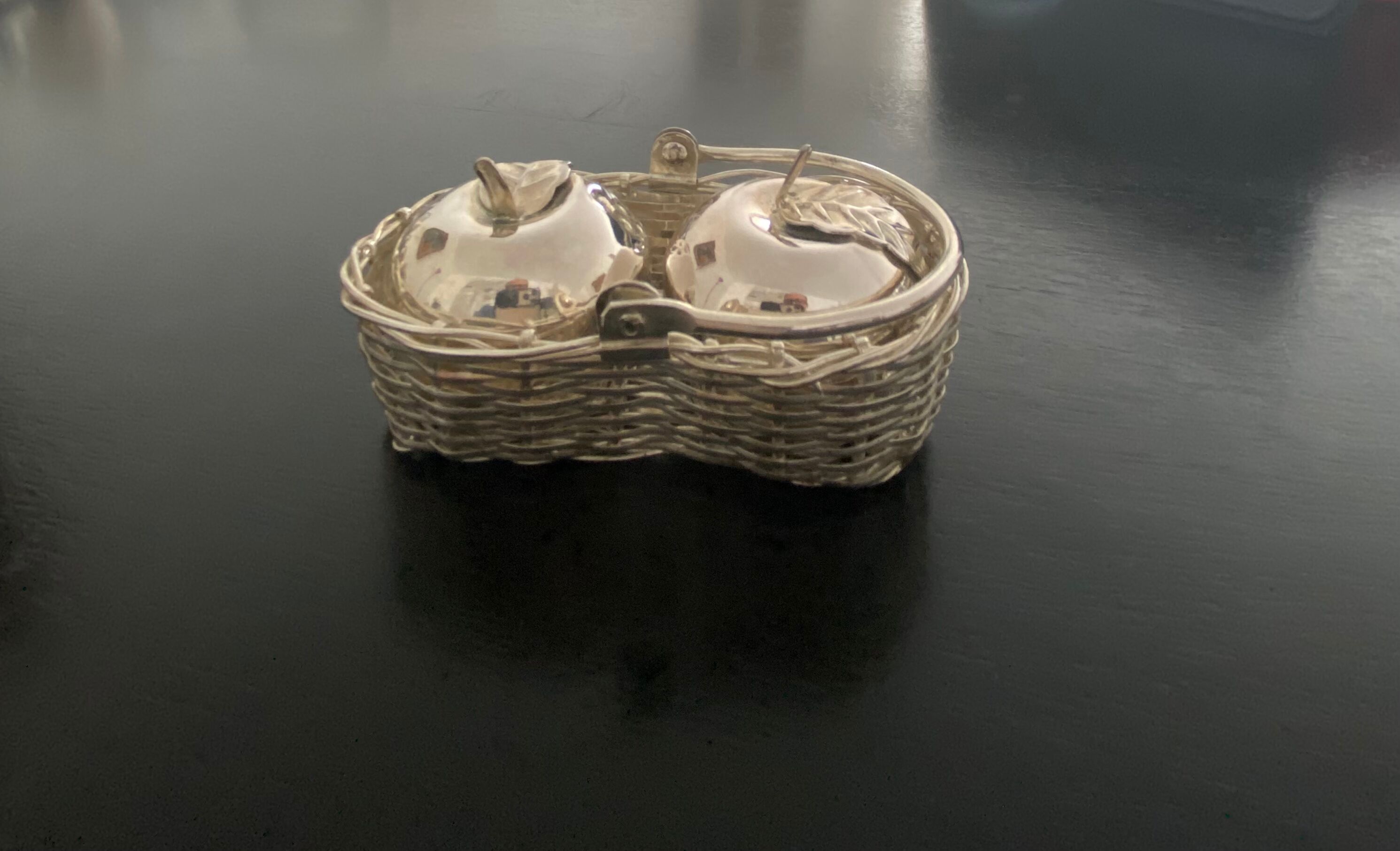 Salt and pepper shaker apple shape