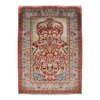 Tapis d'orient panderma turc- dimensions : 1.28 x 1.75 mètres - qualité soie art