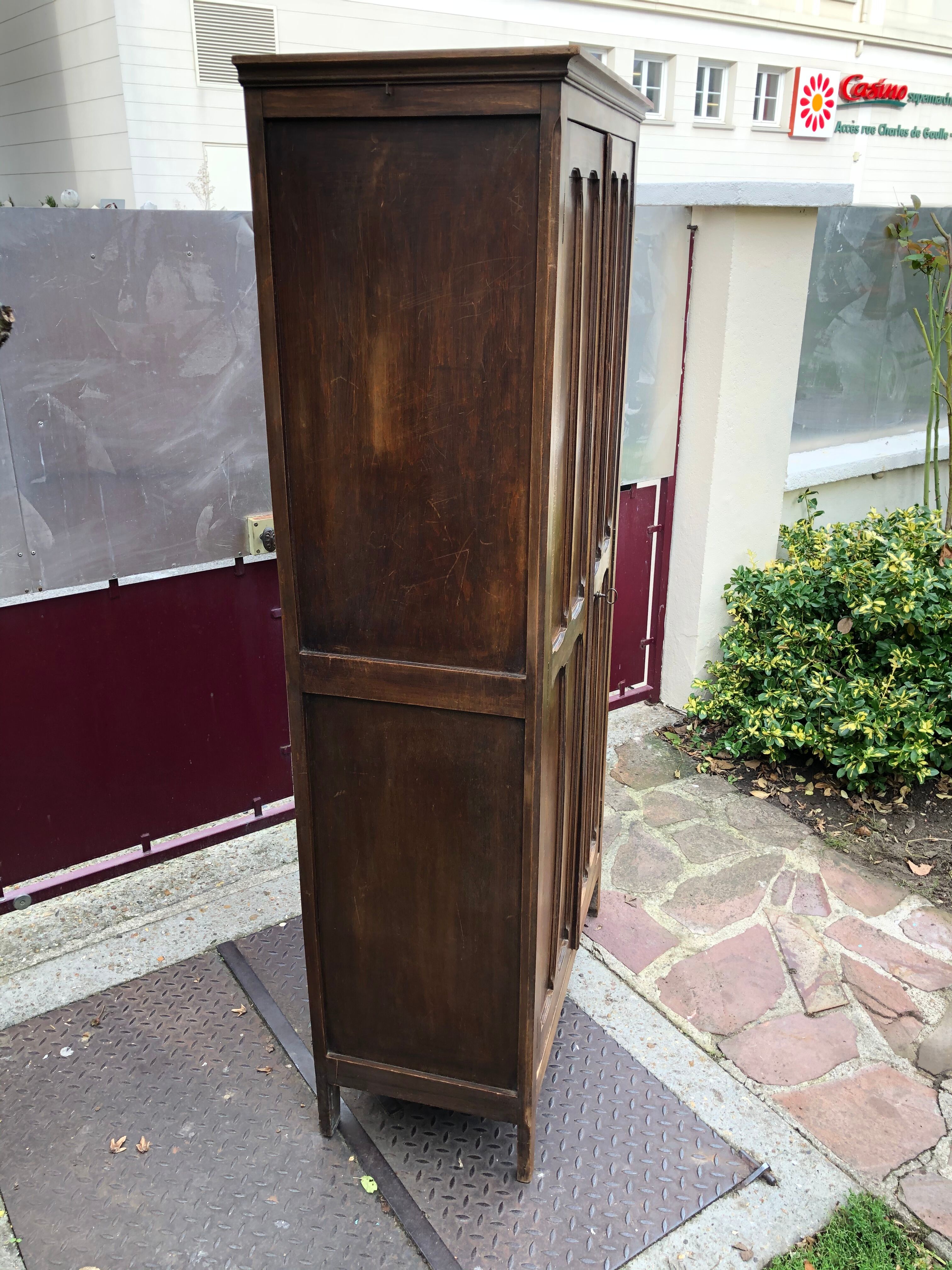 Armoire parisienne
