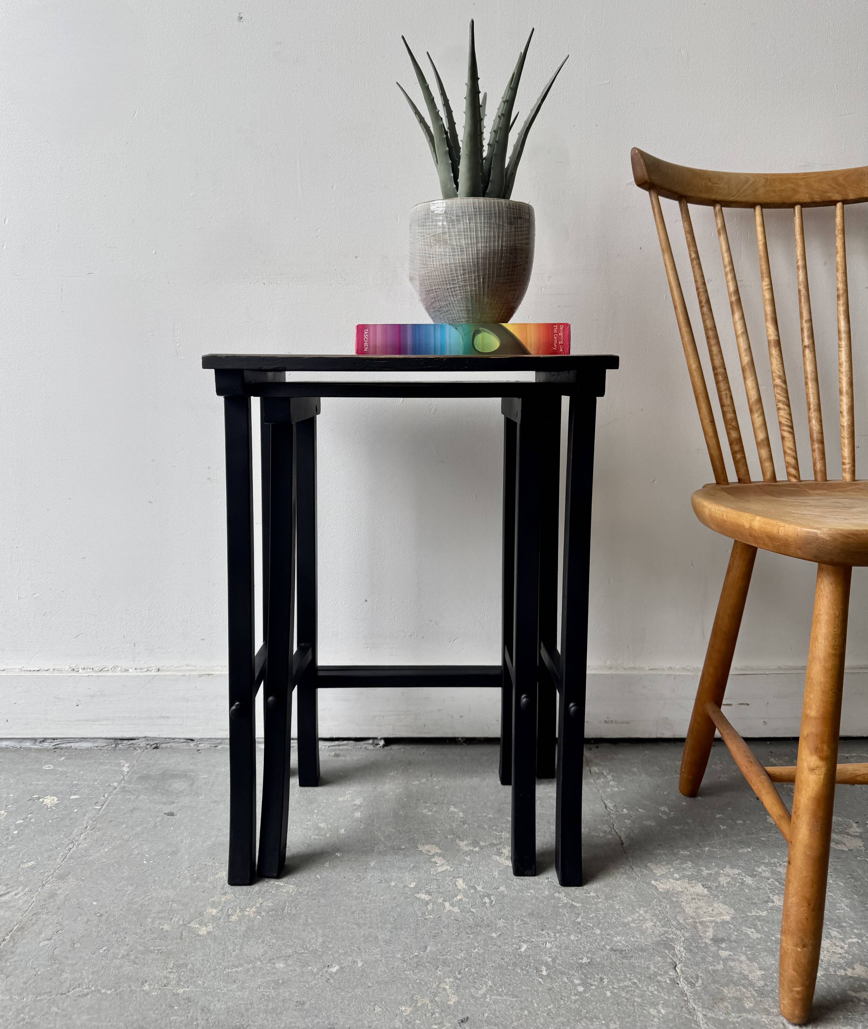 Ensemble de tables gigognes vintage