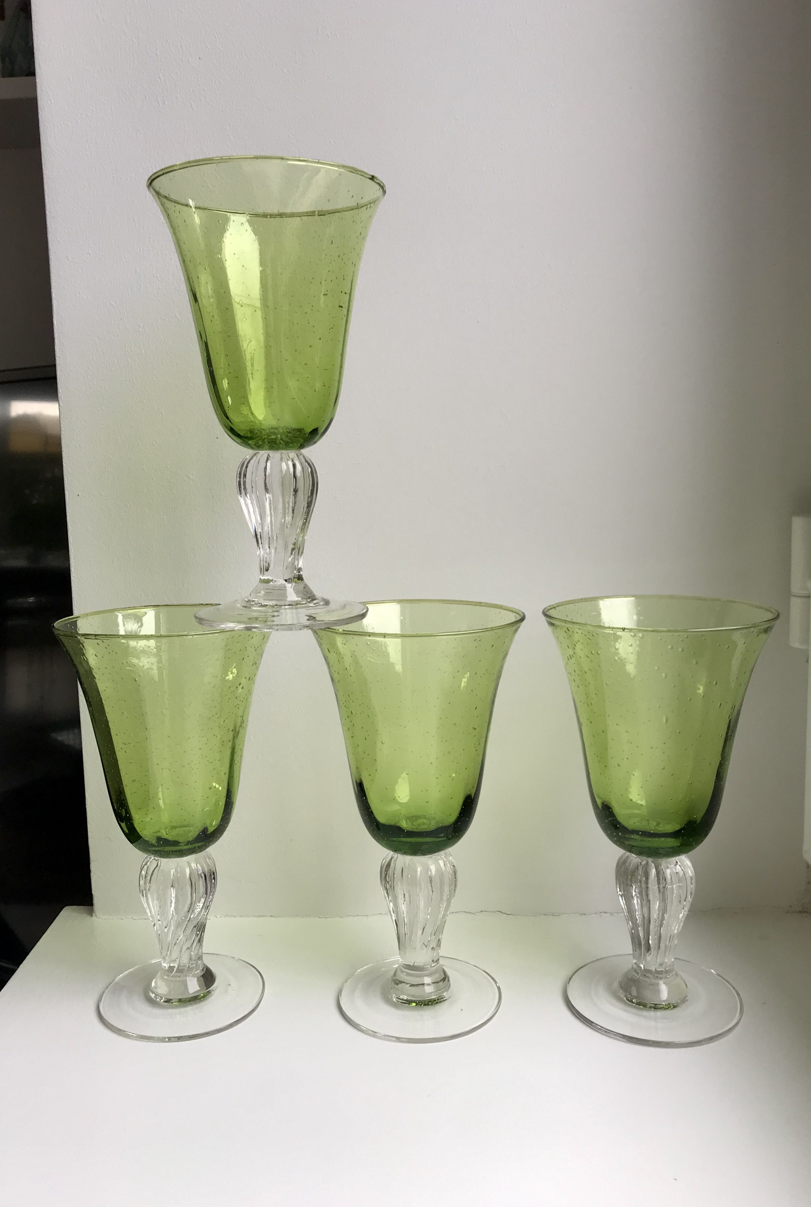 Set of 4 wine glass bubbled glass of Biot green 70s