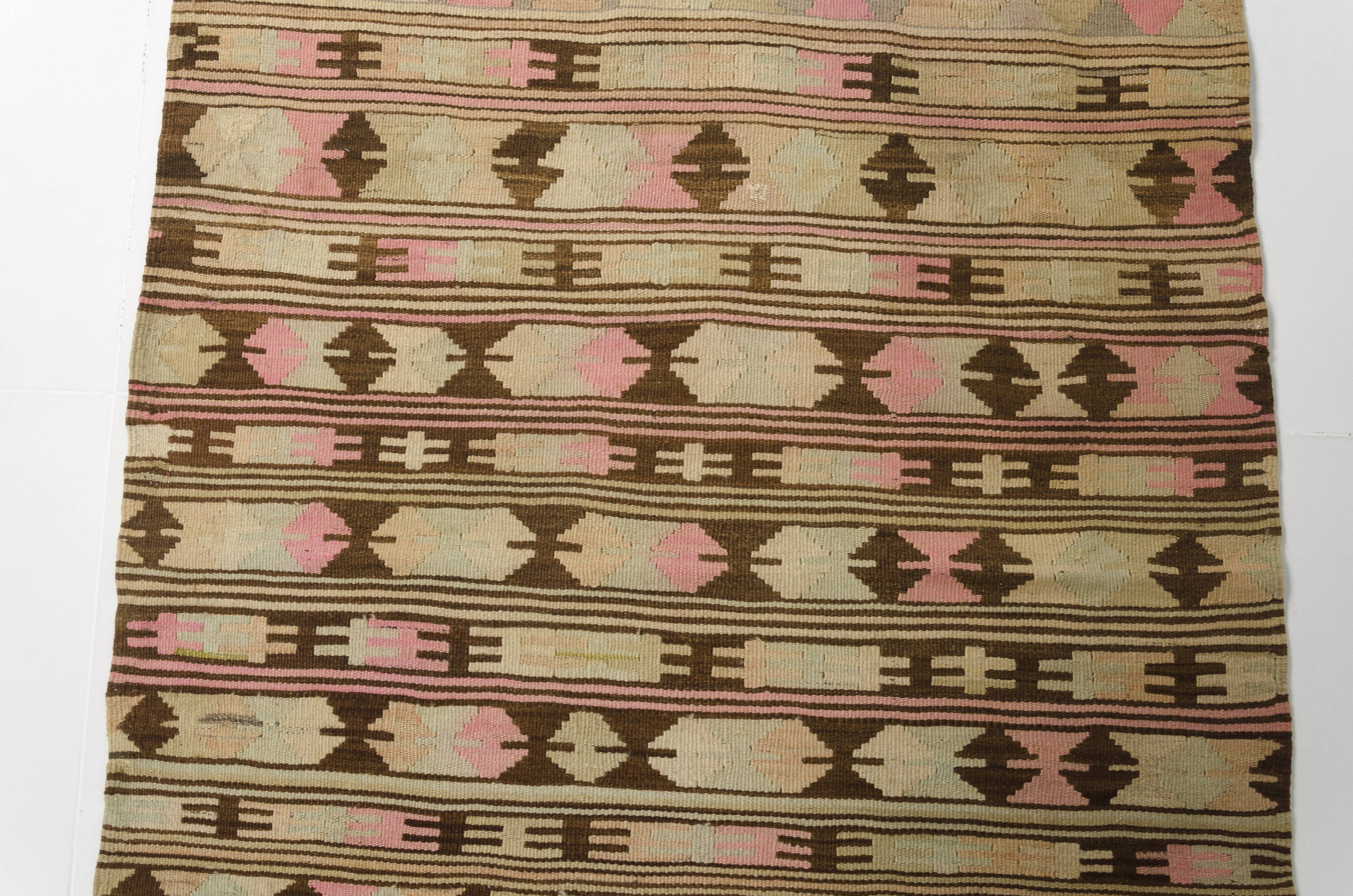 Vintage Turkish Kilim Rug, Handwoven Anatolian Accent Rug, Soft Kilimsku143