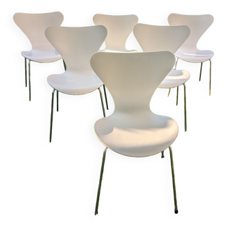 6 Fritz Hansen Series 7 chairs by Arne Jacobsen