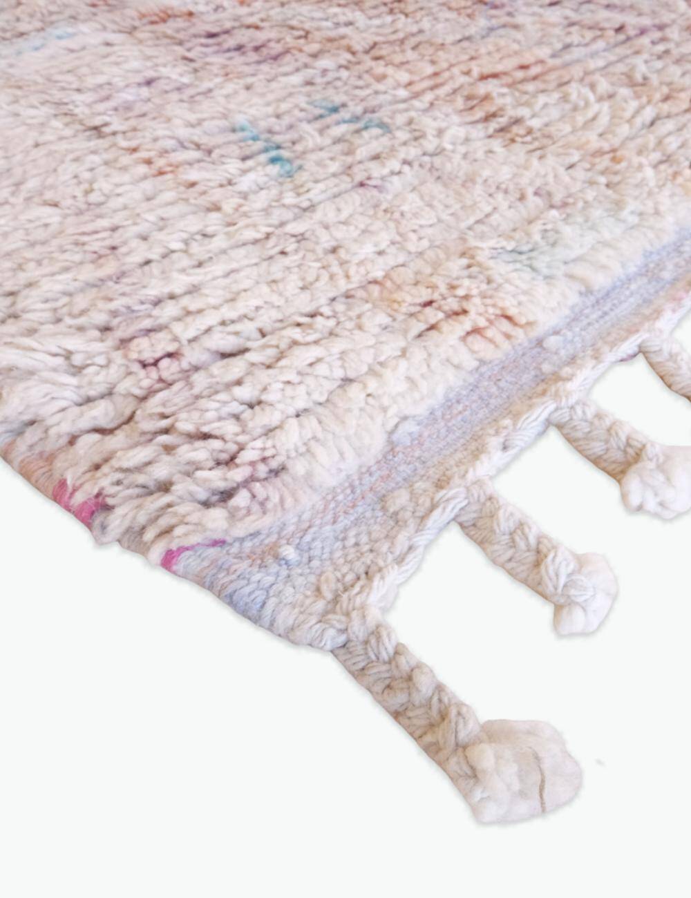 Tapis berbère pastel
