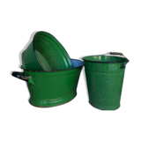 Lot of 3 pieces enamelled basins and bucket