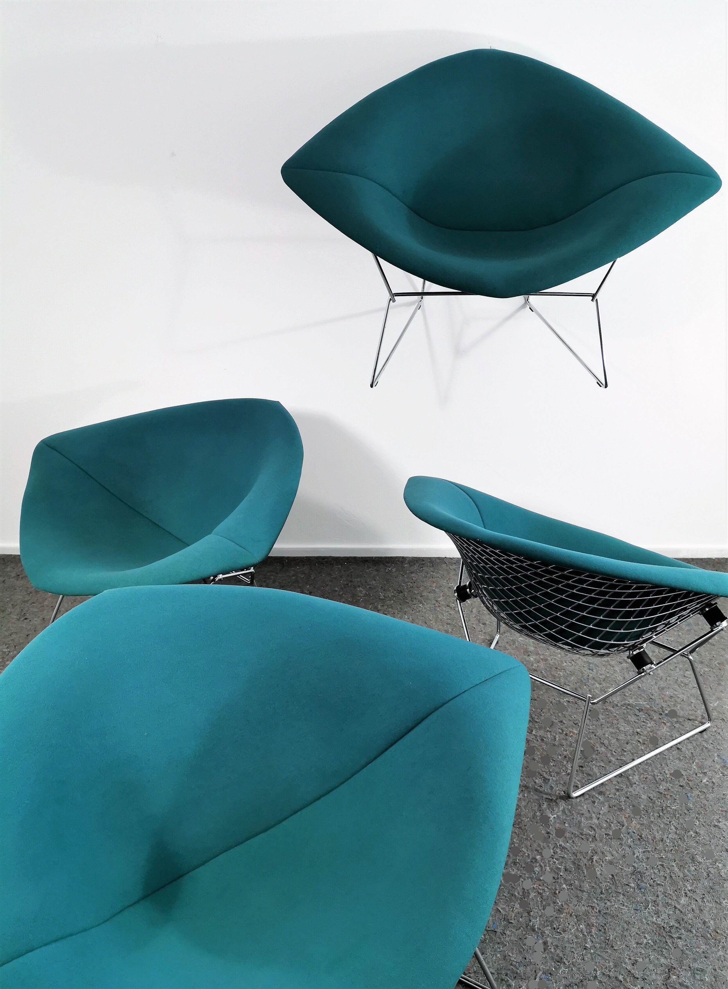 Diamond lounge armchairs by Harry Bertoia for Knoll