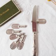 Set of 6 Christofle knife rests in the Strié model in silver-plated metal.