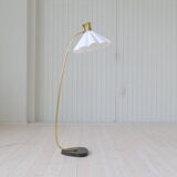 Curved mid-century floor lamp in brass and stone