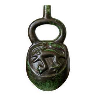 South American stirrup vase