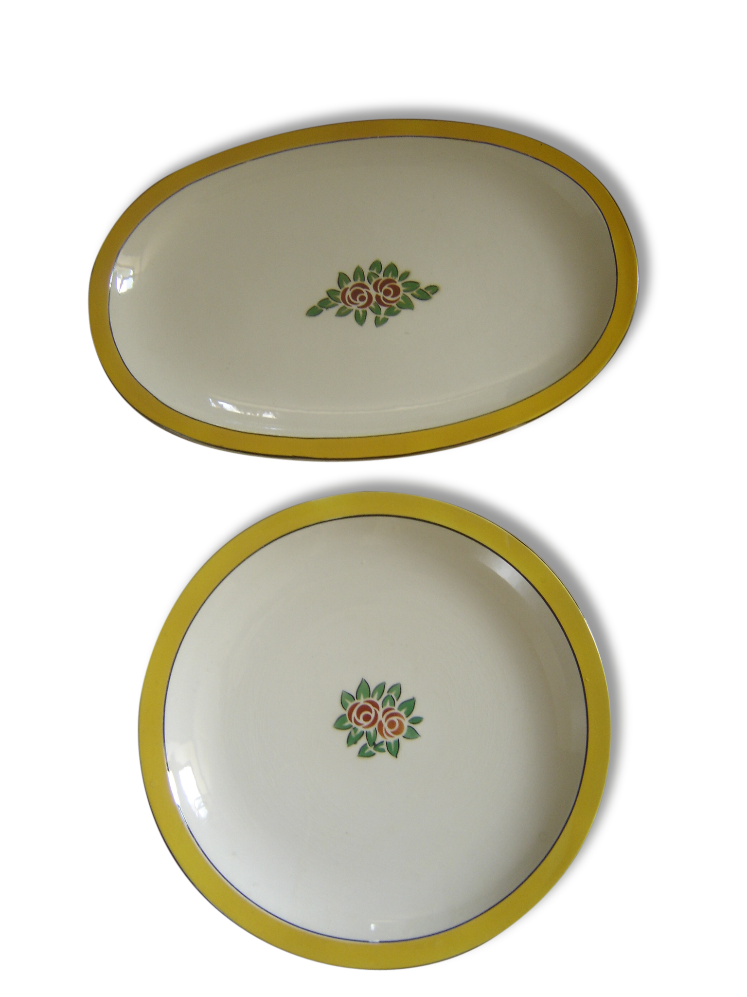 2 flat old vintage