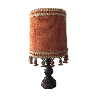 Lampe à poser bois et jute à pompons