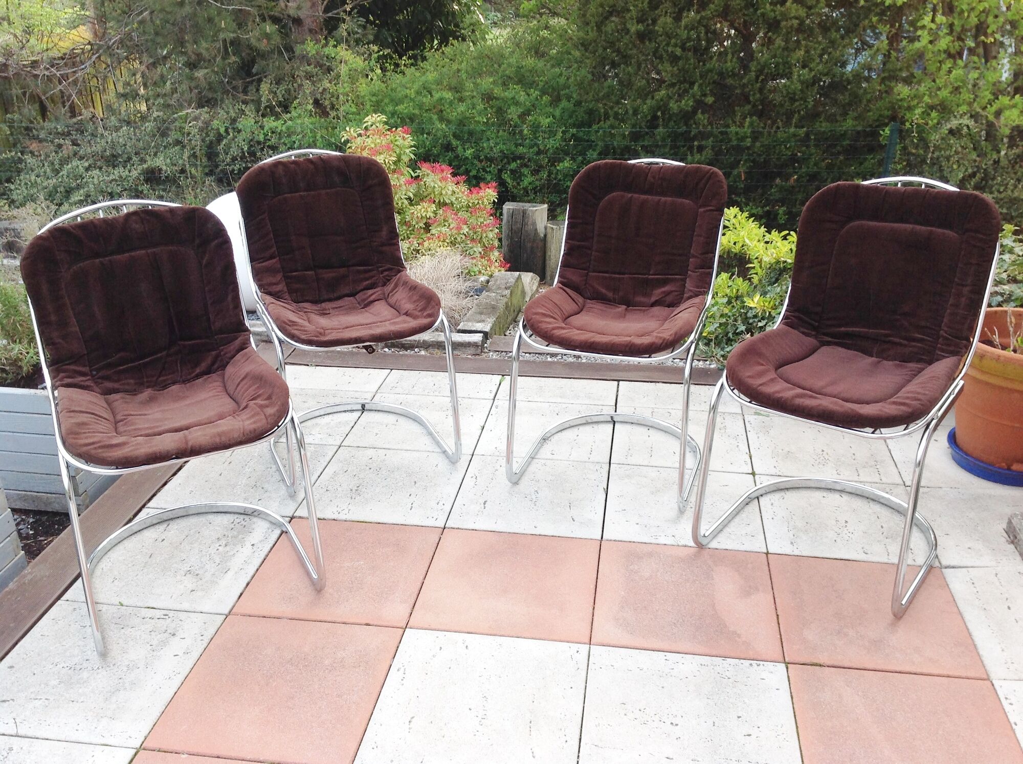 Set of four chrome metal wired chairs by Gastone Rinaldi / vintage 70s